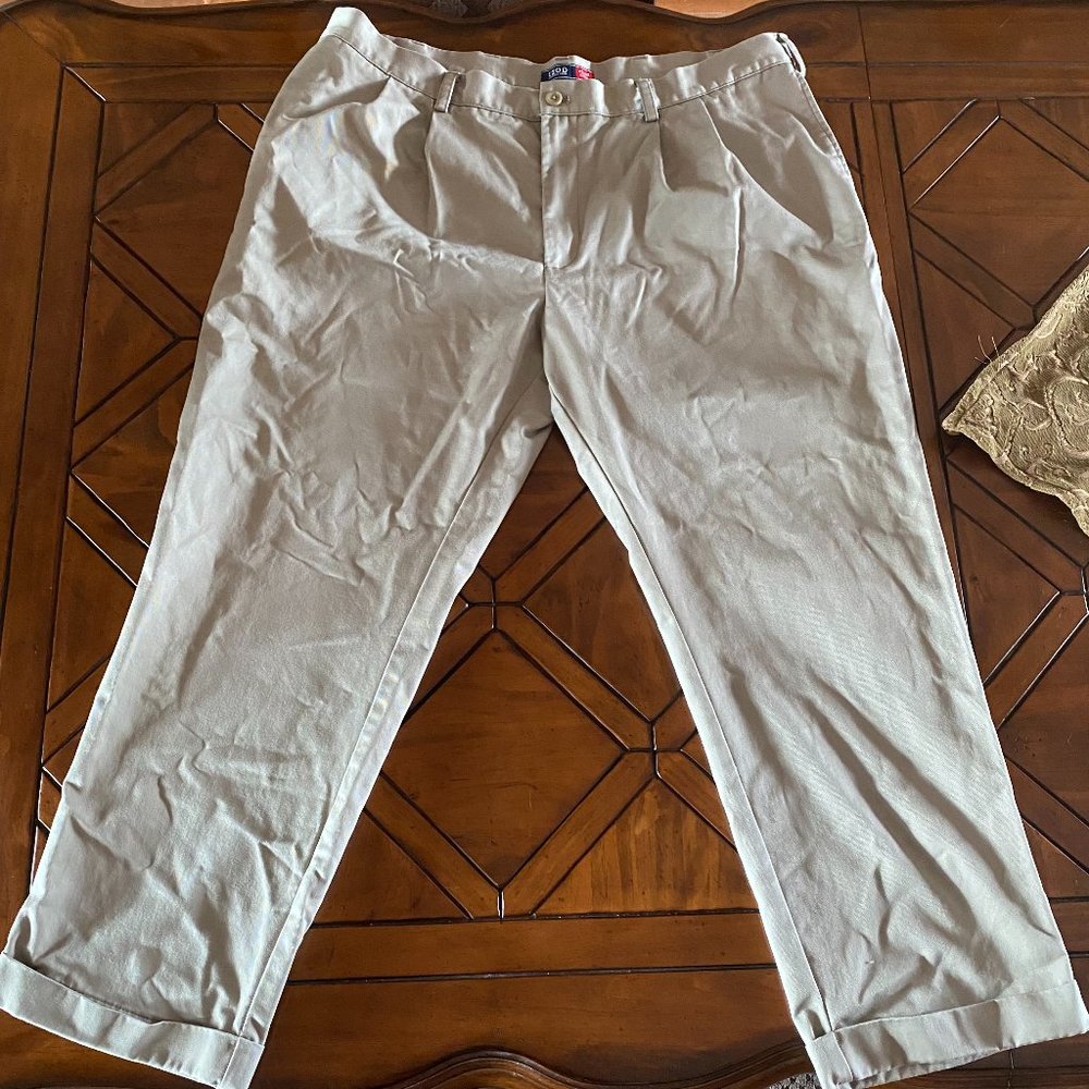 Izod 42 x 30 chinos